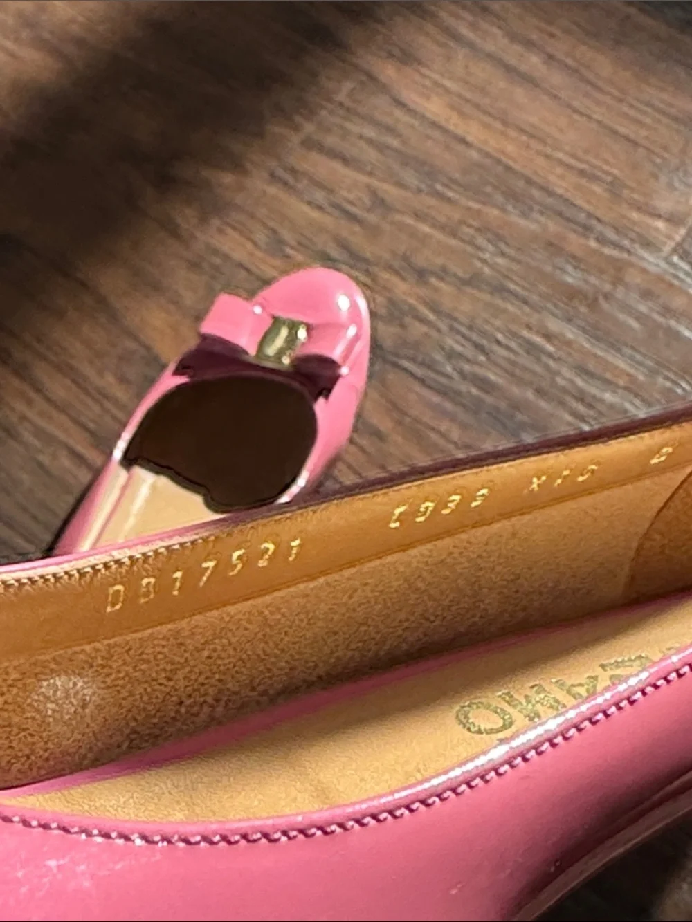 Salvatore Ferragamo 💕 Pink Patent Vara Bow Flats, Sz 10B